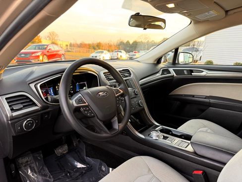 Used 2018 Ford Fusion S image 13