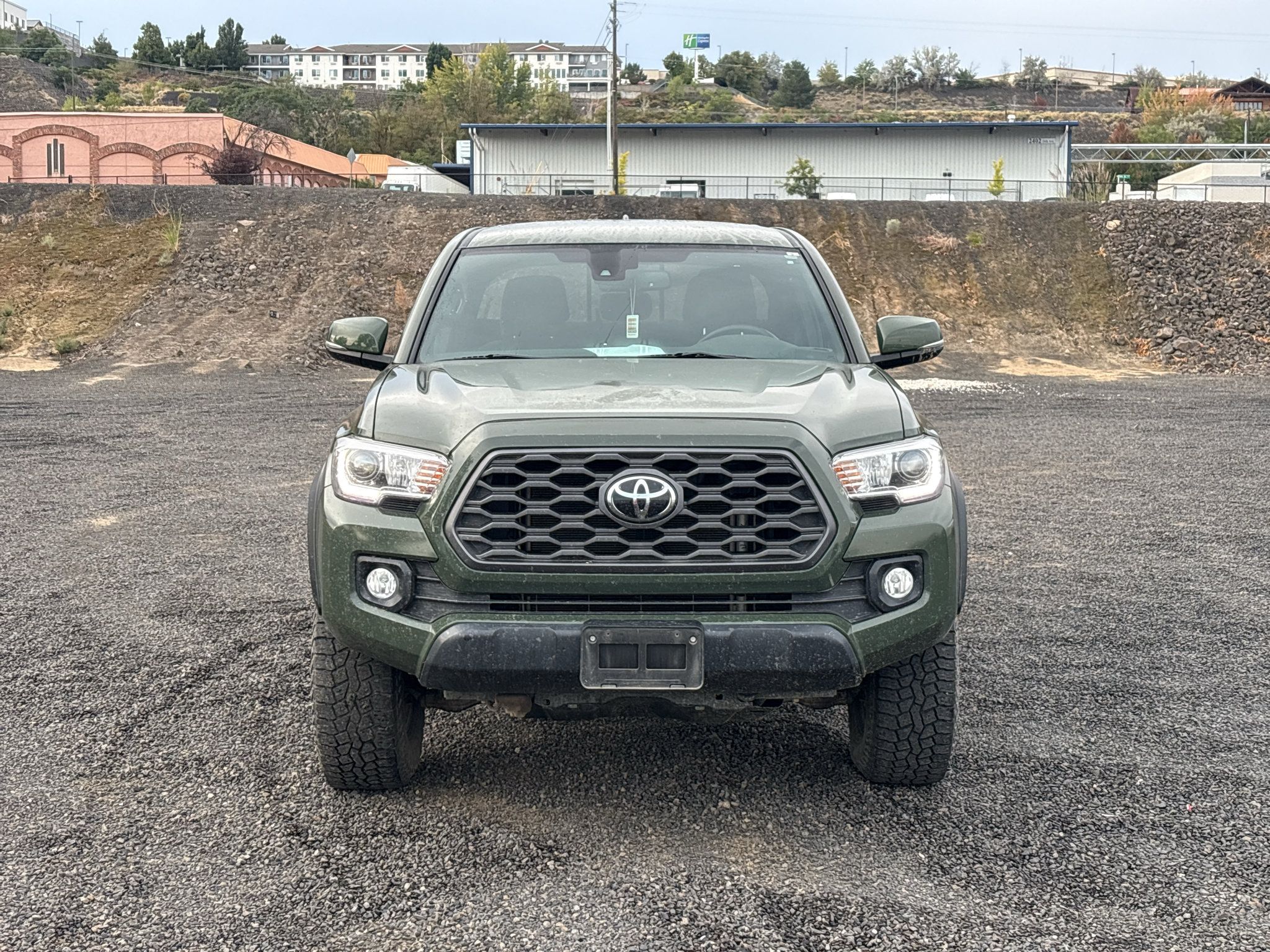 Certified 2022 Toyota Tacoma TRD Off-Road w/ Black Out Package (TMS) AWD/4WD image 6