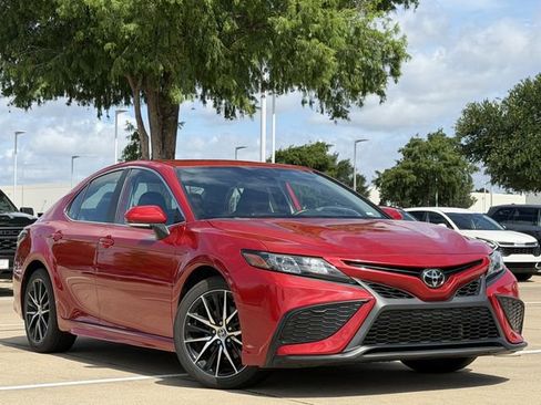Certified 2024 Toyota Camry SE FWD image 2