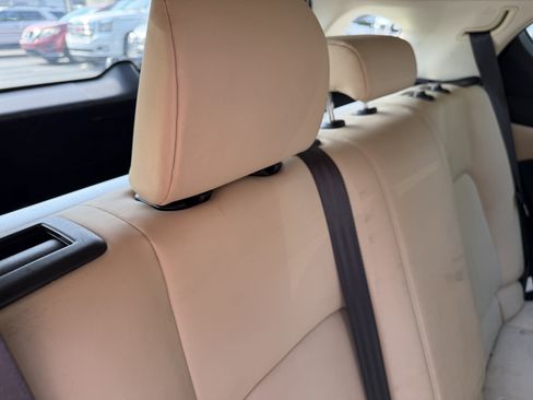 Used 2014 Lexus CT 200h FWD image 36