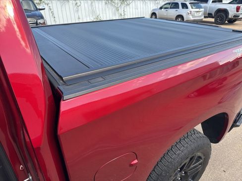 Used 2022 Chevrolet Silverado 1500 LT Trail Boss w/ Bed Protection Package image 11