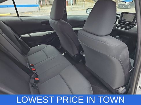 Used 2025 Toyota Corolla LE FWD image 11