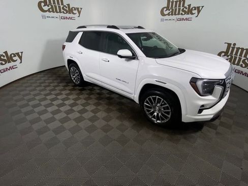 Used 2026 GMC Terrain Denali image 2