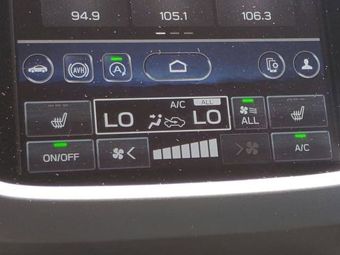 Used 2025 Subaru Forester Premium AWD/4WD image 18