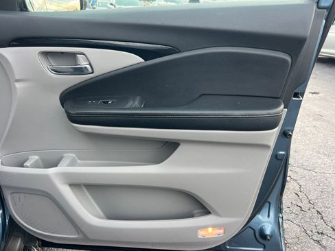 Used 2018 Honda Pilot Touring image 24