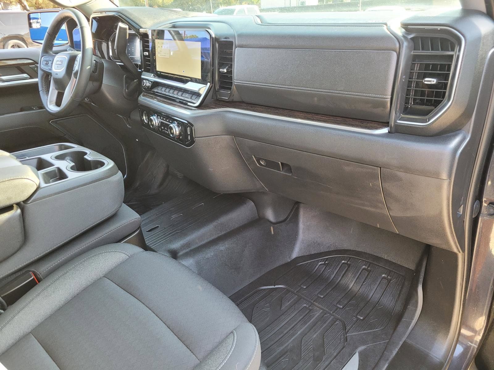 Used 2023 GMC Sierra 1500 Elevation AWD/4WD image 8