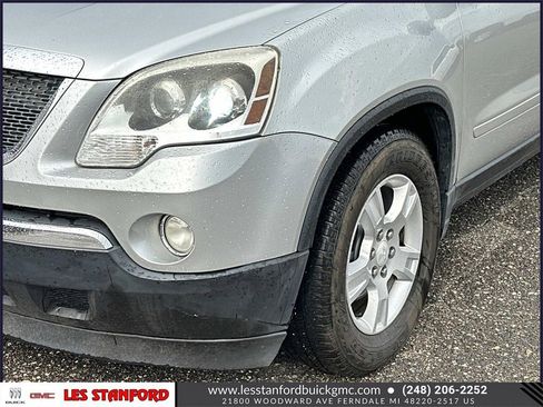 Used 2011 GMC Acadia SLE image 9