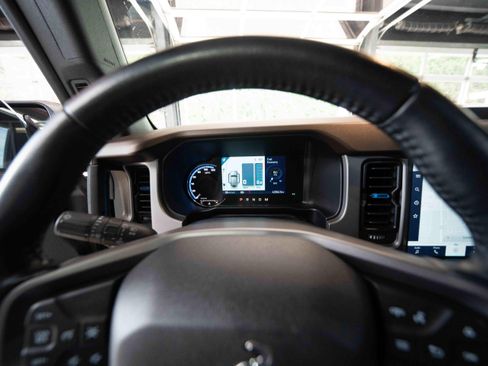 Used 2023 Ford Bronco Outer Banks AWD/4WD image 13