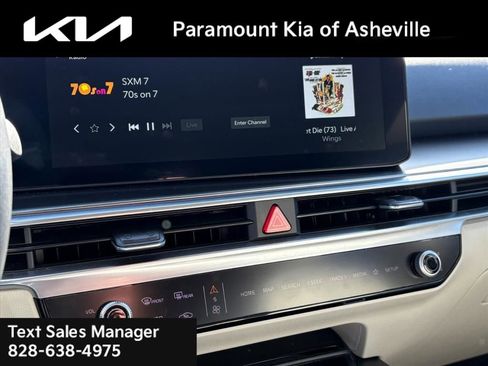 Used 2025 Kia Sorento EX image 11