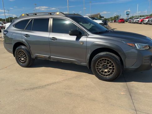 Used 2022 Subaru Outback Wilderness image 9