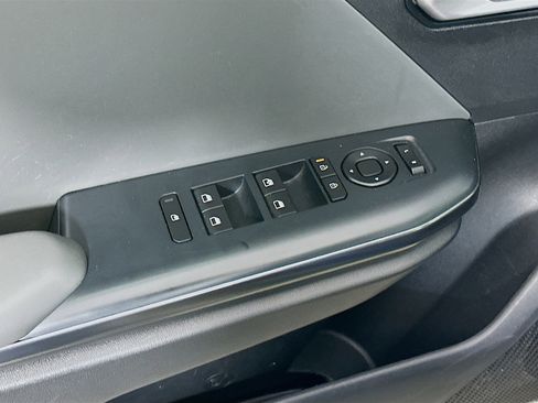 Used 2025 Kia K4 LXS image 15
