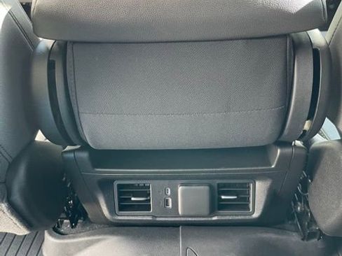 Used 2025 Chevrolet Silverado 1500 LT Trail Boss w/ Dark Appearance Package image 20