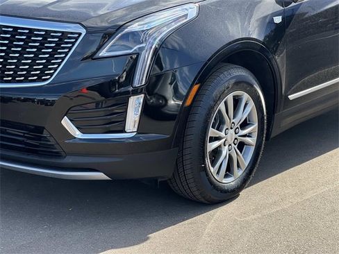 Certified 2022 Cadillac XT5 Premium Luxury w/ LPO, Floor Liner Package image 8