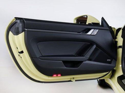 Certified 2026 Porsche 911 Carrera S RWD image 24
