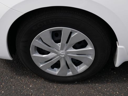 Used 2024 Nissan Versa S w/ Trunk Package FWD image 15