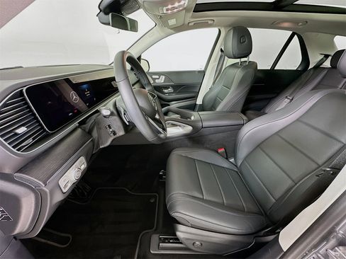 Used 2025 Mercedes-Benz GLE 350 4MATIC image 23