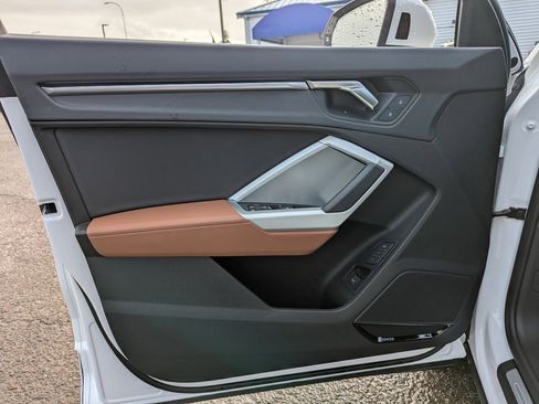 Used 2024 Audi Q3 2.0T Premium Plus image 10