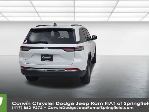 Certified 2023 Jeep Grand Cherokee Laredo w/ Luxury Tech Group I image 13