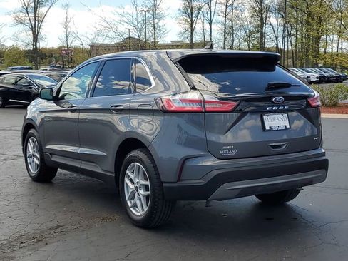 Certified 2024 Ford Edge SEL w/ Convenience Package AWD/4WD image 4