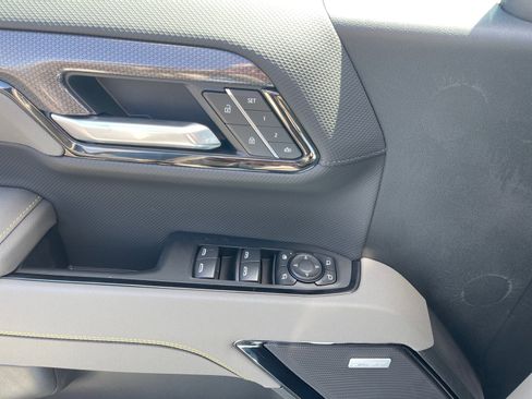 New 2026 Chevrolet Silverado 1500 ZR2 image 8