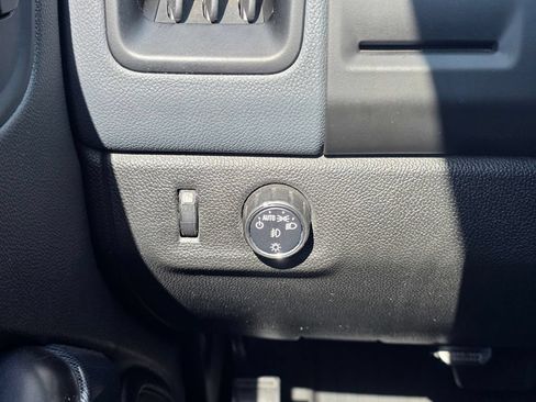 Used 2017 Chevrolet Colorado Z71 RWD image 34