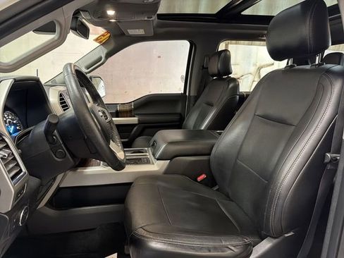 Used 2015 Ford F150 Lariat w/ Equipment Group 502A Luxury AWD/4WD image 11