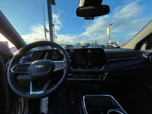 Used 2025 Chevrolet Equinox LT image 33