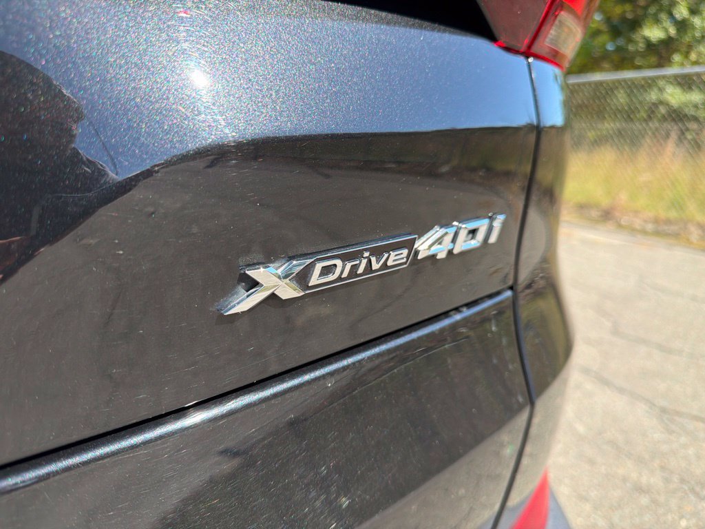 Used 2022 BMW X5 xDrive40i w/ Parking Assistance Package AWD/4WD image 17