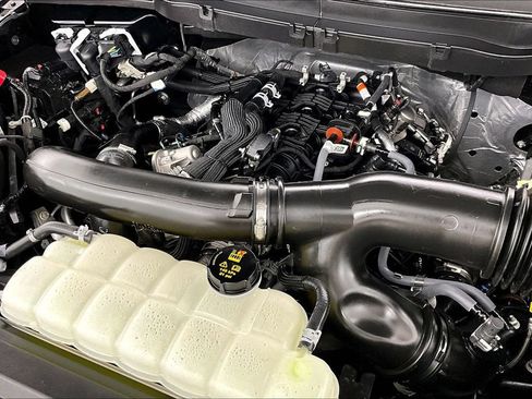 Certified 2026 Ford F150 Platinum w/ Equipment Group 702A High AWD/4WD image 35
