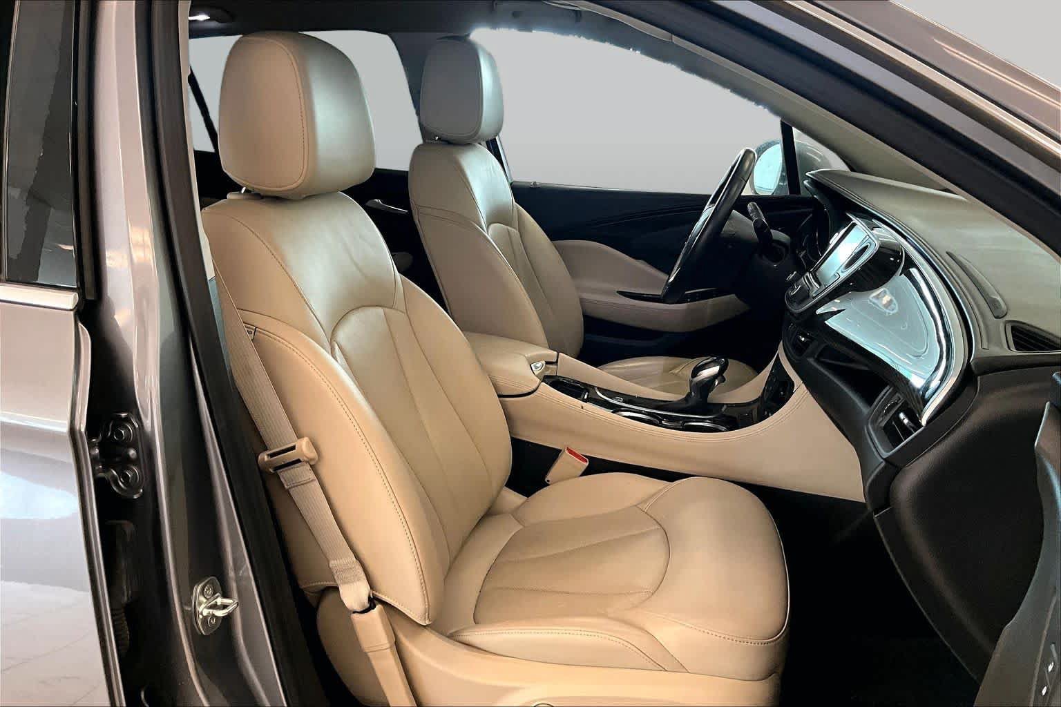 Used 2020 Buick Envision Essence w/ LPO, Cargo Package FWD image 8