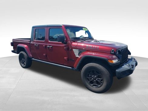 Used 2021 Jeep Gladiator Sport AWD/4WD image 2