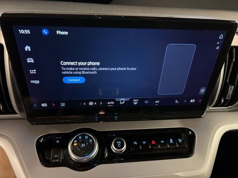 New 2025 Ford Expedition Active image 9