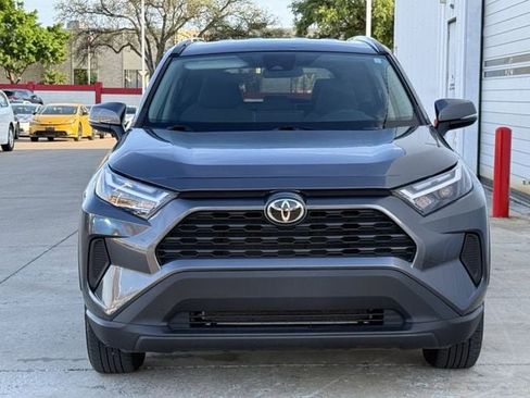 Used 2024 Toyota RAV4 XLE AWD/4WD image 8