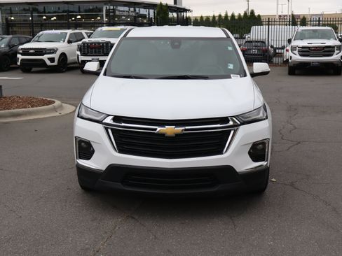 Used 2023 Chevrolet Traverse LS w/ Safety Package FWD image 3