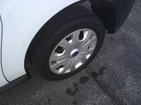 Used 2021 Ford Transit Connect XL image 10