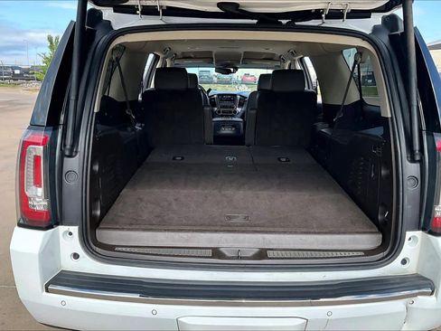 Used 2020 GMC Yukon XL Denali AWD/4WD image 30