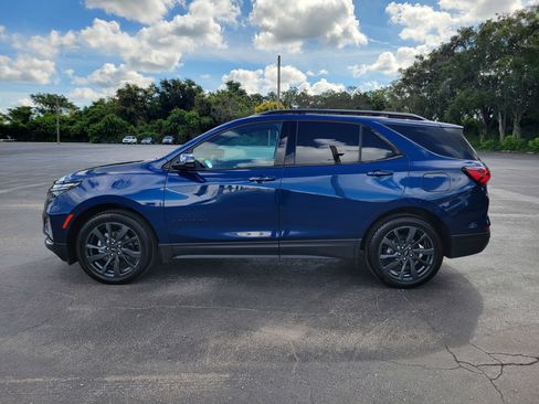 Certified 2022 Chevrolet Equinox RS w/ Infotainment Package image 10