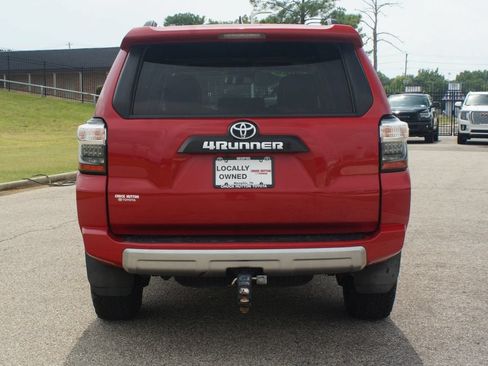Used 2020 Toyota 4Runner TRD Off-Road Premium w/ Moonroof Package AWD/4WD image 3
