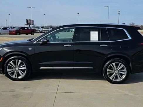 Used 2024 Cadillac XT6 Premium Luxury AWD/4WD image 5