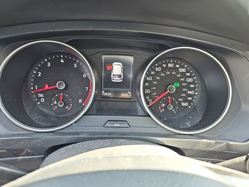 Used 2018 Volkswagen Tiguan S w/ Front Fog Lights Package image 10