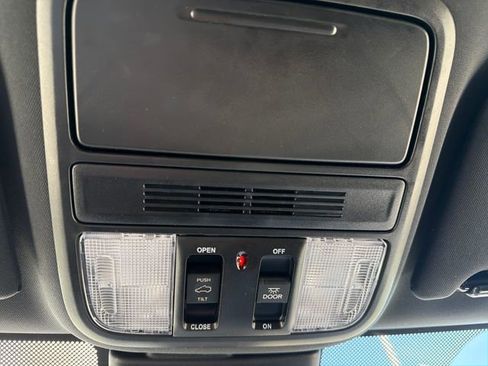 Used 2025 Honda Odyssey Sport-L image 22