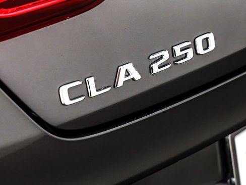 Used 2023 Mercedes-Benz CLA 250 image 10