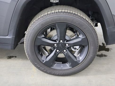 Used 2025 Jeep Grand Cherokee L Altitude image 48