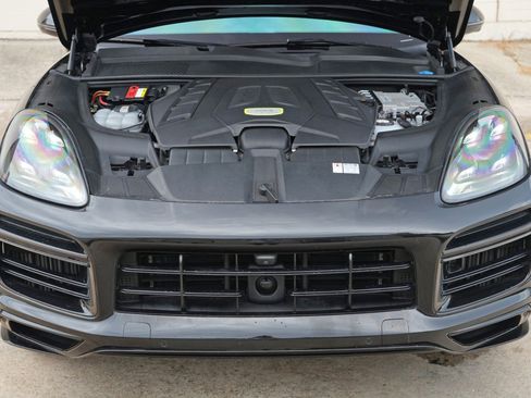 Used 2021 Porsche Cayenne Turbo S AWD/4WD image 8