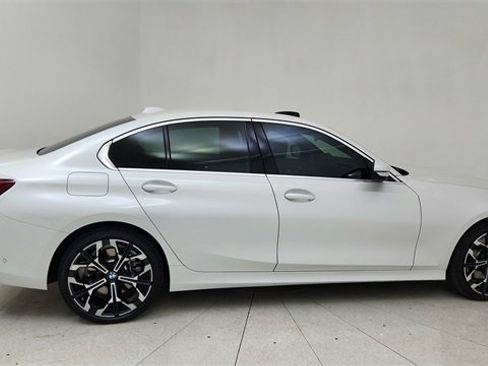 Used 2025 BMW 330i xDrive Sedan image 6
