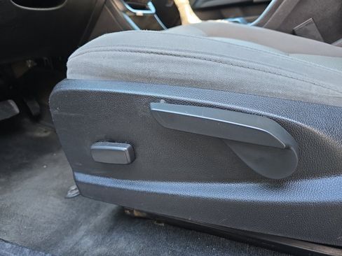 Used 2017 Chevrolet Colorado W/T w/ WT Convenience Package image 24