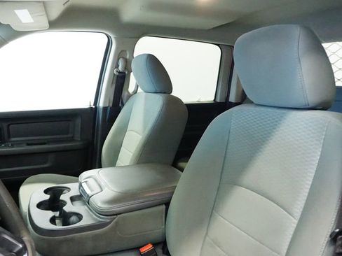 Used 2018 RAM 3500 Tradesman w/ Chrome Appearance Group image 25