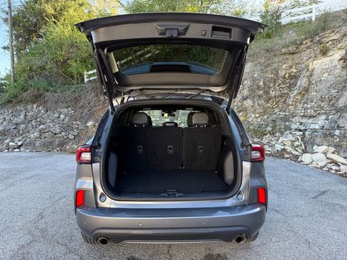 Certified 2023 Ford Escape ST-Line w/ Tech Pack #1 image 9