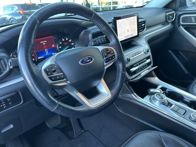 Used 2023 Ford Explorer XLT w/ Equipment Group 202A AWD/4WD image 22