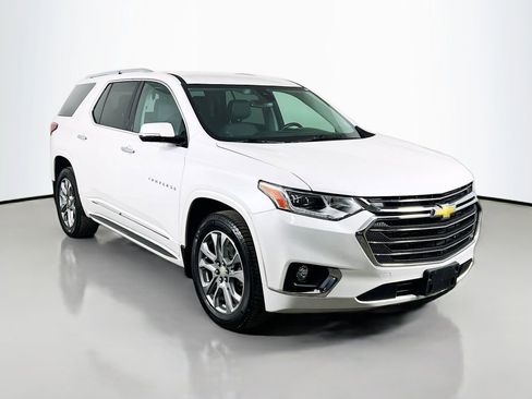 Used 2018 Chevrolet Traverse Premier w/ Driver Confidence II Package image 3